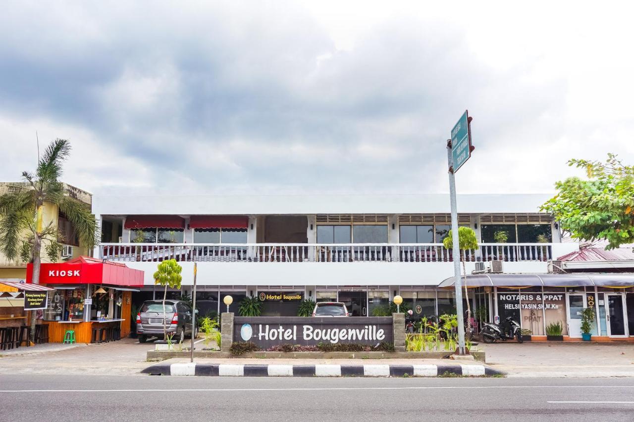 Oyo 375 Hotel Bougenville Syariah Padang  Exteriör bild